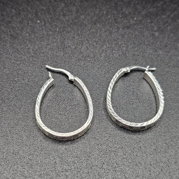 Sterling Silver 925 Rhodium Plated Diamond Cut Twisted Oval Hoop Earrings 18mm - Picture 8 of 13